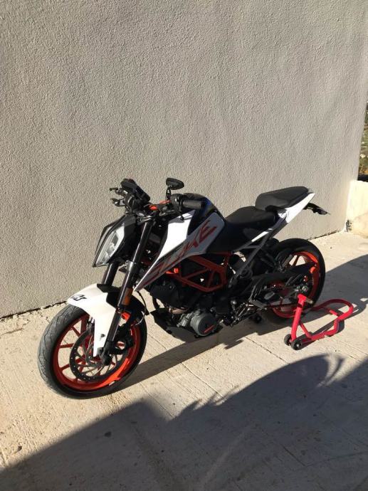 KTM DUKE 390 375 cm3, 2017 god.