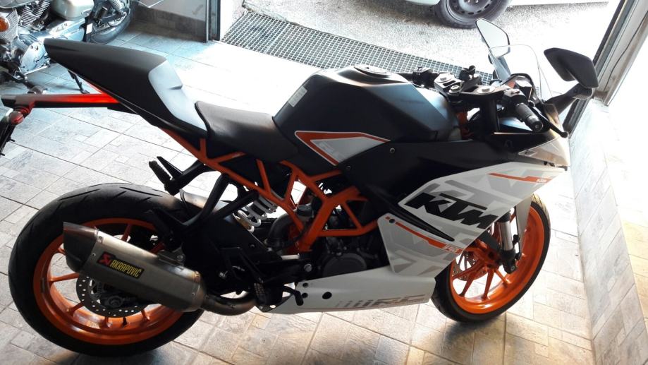 KTM Rc 390 375 cm3, 2015 god.