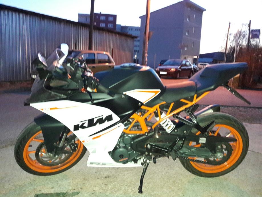 KTM Rc 390 375 cm3, 2015 god.
