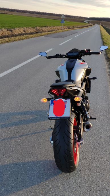 yamaha mt 07 ice fluo