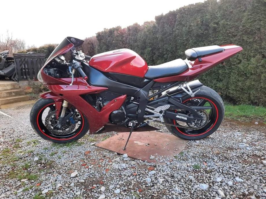 2003 R1 1000 Yamaha R1 1000 HITNO ISPOD CIJENE, 2003 god.