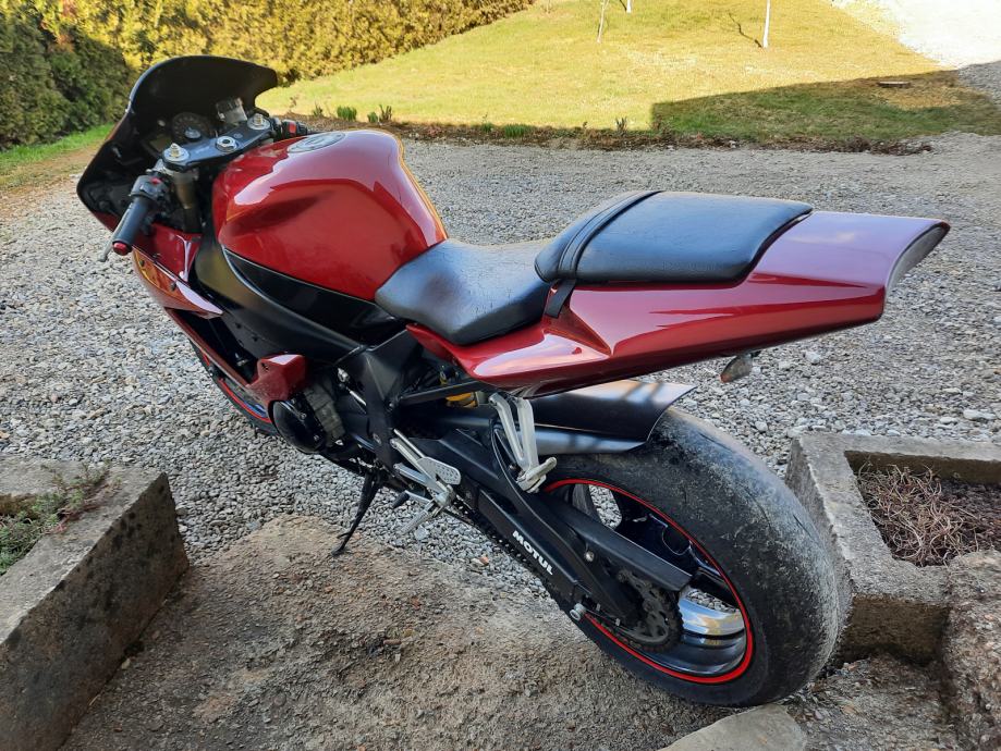 2003 R1 1000 Yamaha R1 1000 HITNO ISPOD CIJENE, 2003 god.