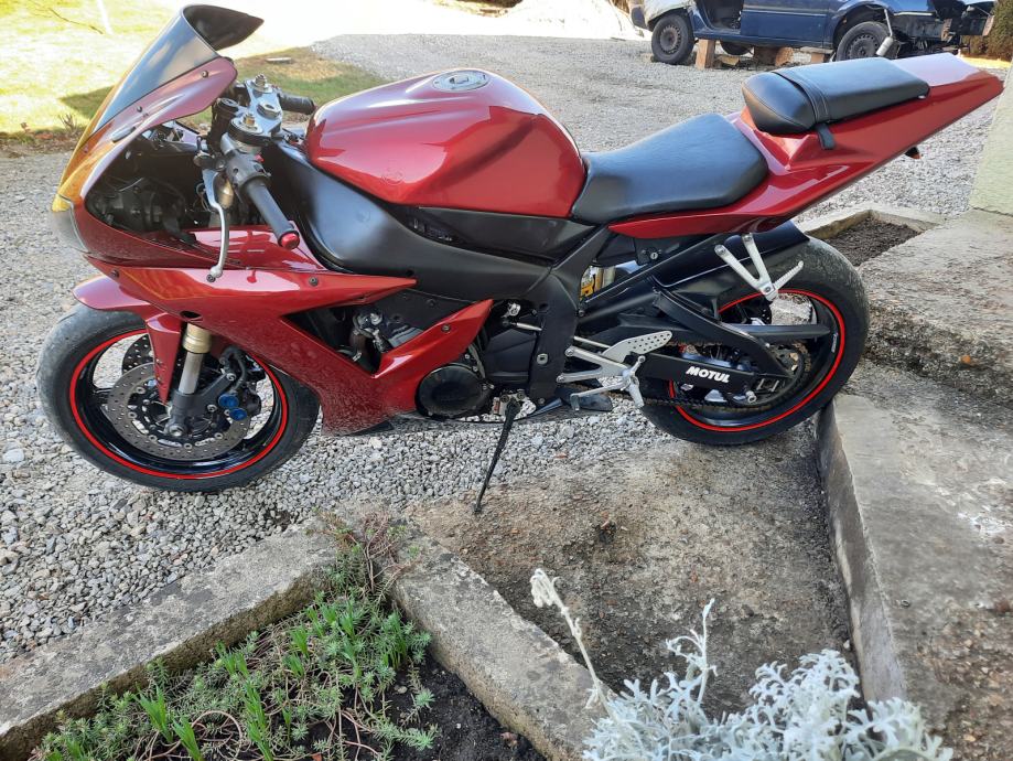2003 R1 1000 Yamaha R1 1000 HITNO ISPOD CIJENE, 2003 god.