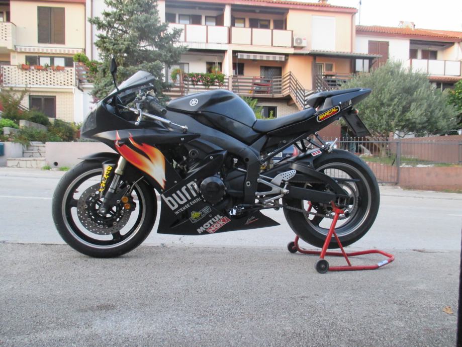2003 R1 1000 Yamaha R1 1000 cm3, 2003 god.