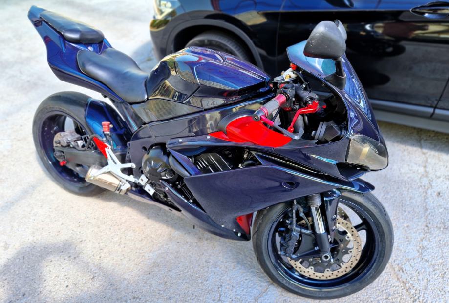 YAMAHA*R1*2009.G**26TKM*PERLA BOJA*SC ISPUH*4990E, 2009 god.
