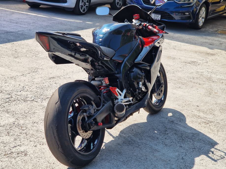 YAMAHA*R1*2009.G**26TKM*PERLA BOJA*SC ISPUH*4990E, 2009 god.