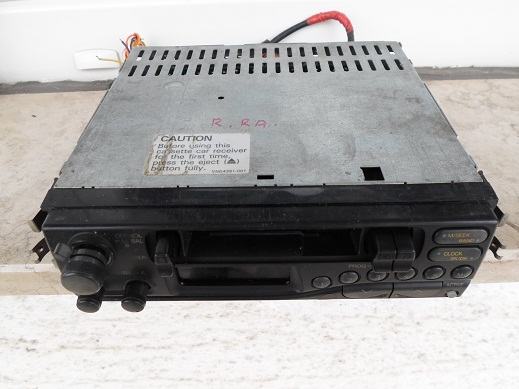 Autoradio kasetofon JVC,Mod:KS-R470 iz 1970-tih