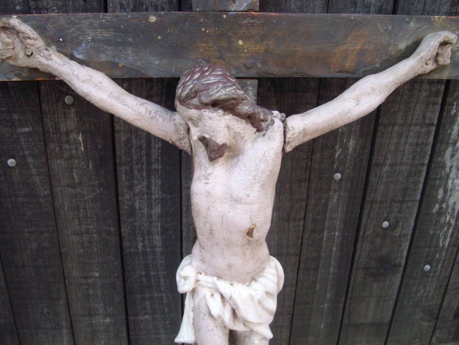 Drvena Skulptura Isus Krist na križu stari više od 200 godina