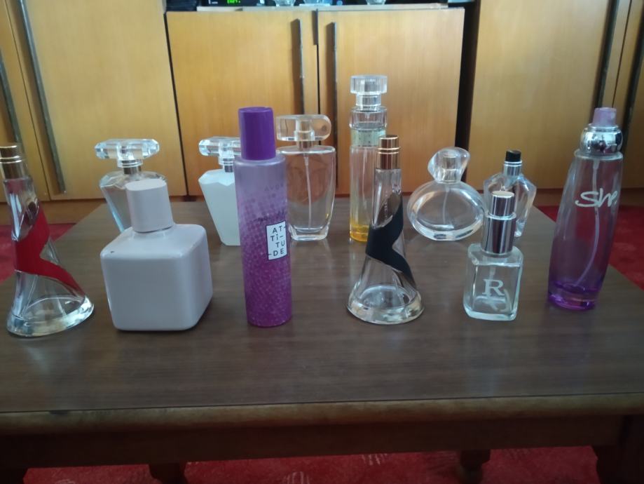 Lot parfemskih bocica