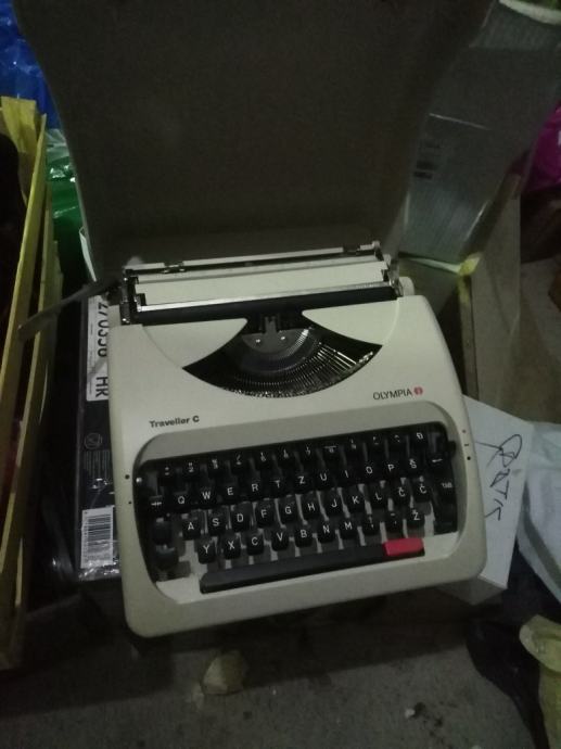 Pisača mašina OLYMPIA, kao nova