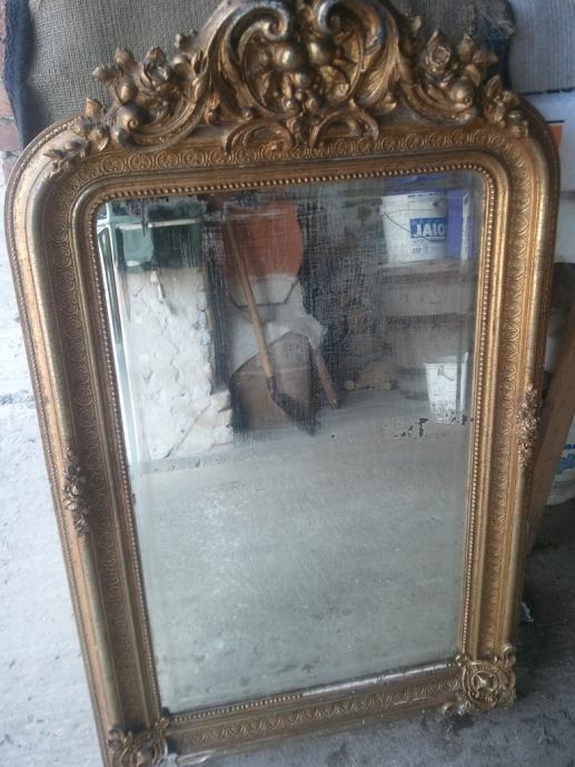 Prodajem ogledalo staro 50-100 god ukrasno