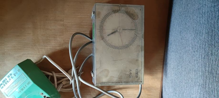 retro električni sat