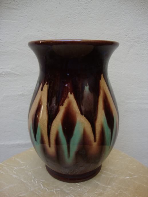Stara vaza  majolika - ručna izrada majolika