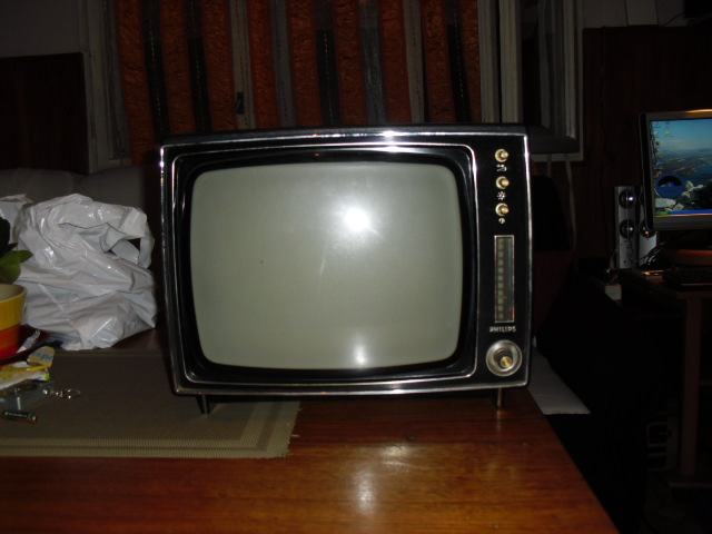 Televizor Philips mini oldtimer
