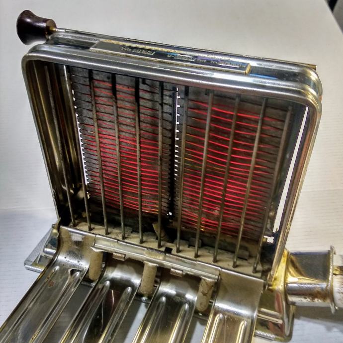 Toster Ravni TOSTER - Antikni stari sklopivi toster metalni vintage ART DECO 30s
