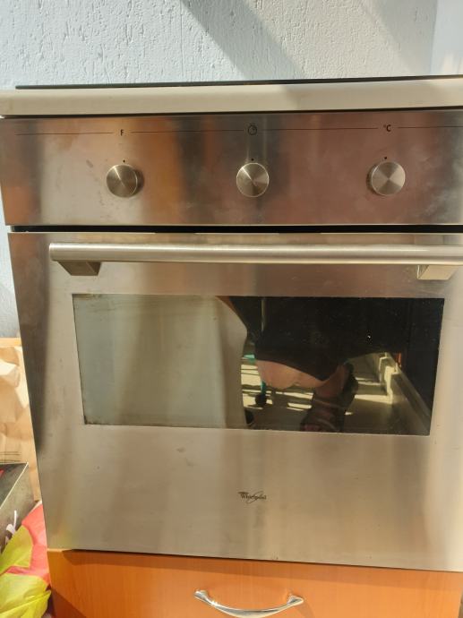 WHIRLPOOL ugradbena pećnica AKP 286 IX