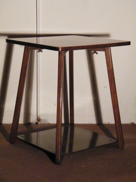 drveni secesijski stolić ART DECO vintage design