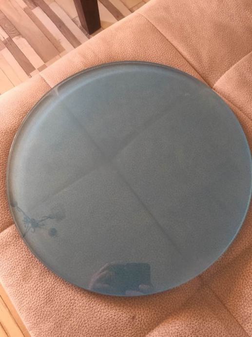 Staklena ploča polica obrađena plavkasta
