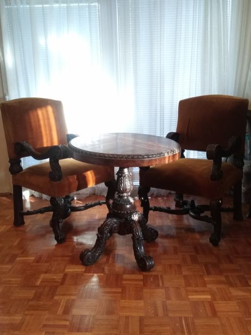 Stol i dvije fotelje