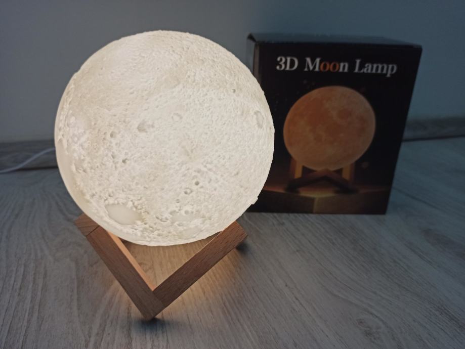 Lampa u obliku mjeseca