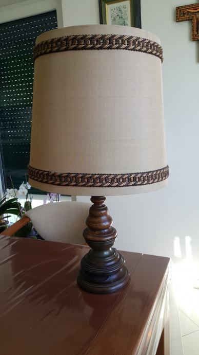 Svjetiljka stolna visine 66 cm