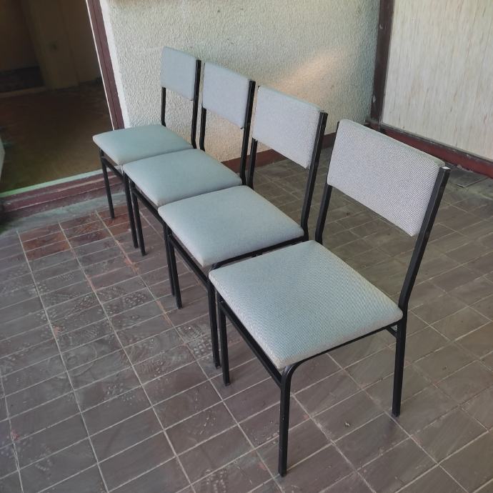 stolice sa metalnim nogicama