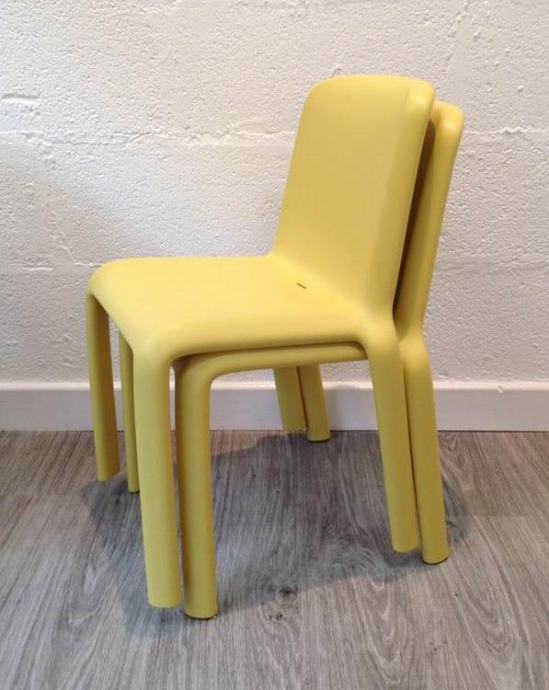 • A K C I J A • Dizajnerske stolice — za djecu i odrasle
