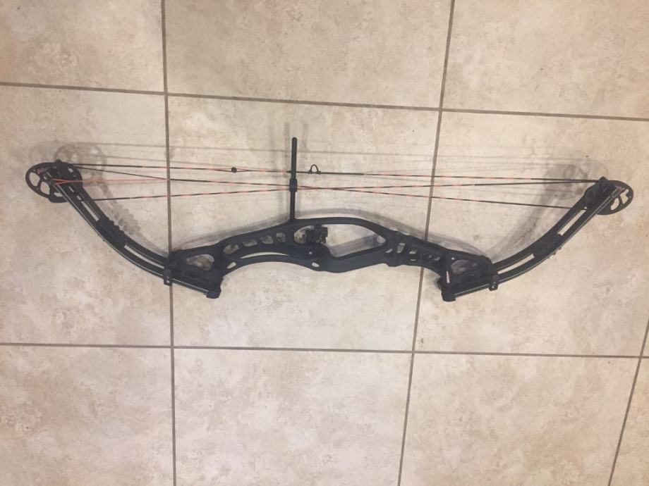 Složeni luk Hoyt Cotender Elite xt 2000