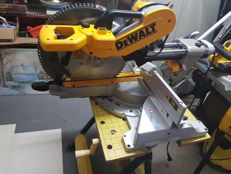 Dewalt 780 XPS-QS - Potezno preklopna pila 1675 W *Novo*