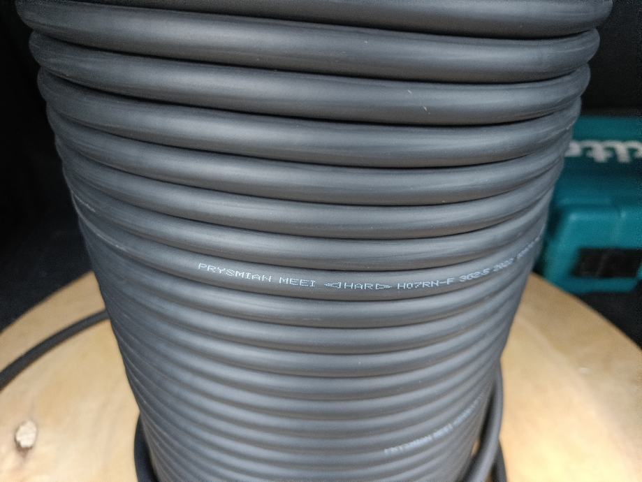 Kabel Gumeni fleksibilni 3x2 5 Mm2 kabel-gumeni-fleksibilni-3x2-5-mm2