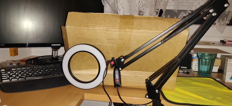 Stolno povećalo s LED lampom [BESPLATNA DOSTAVA]