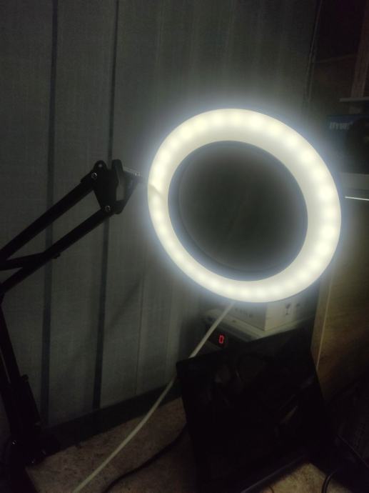 Stolno povećalo s LED lampom [BESPLATNA DOSTAVA]