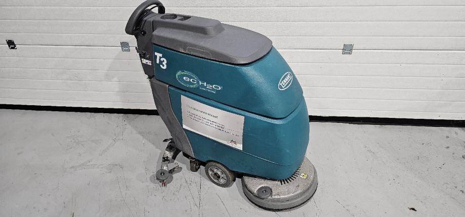 Stroj za pranje i čišćenje podova TENNANT T3 sa baterijama