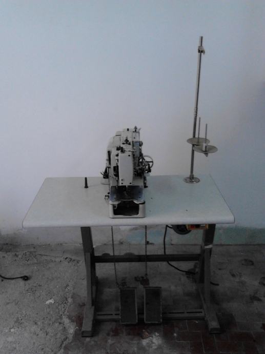 Šivaća mašina rupičarka ravna Singer 371