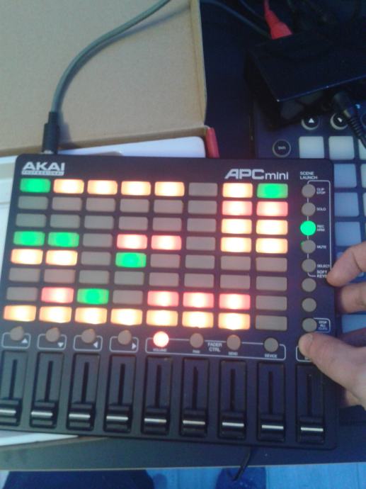 Akai APC Mini