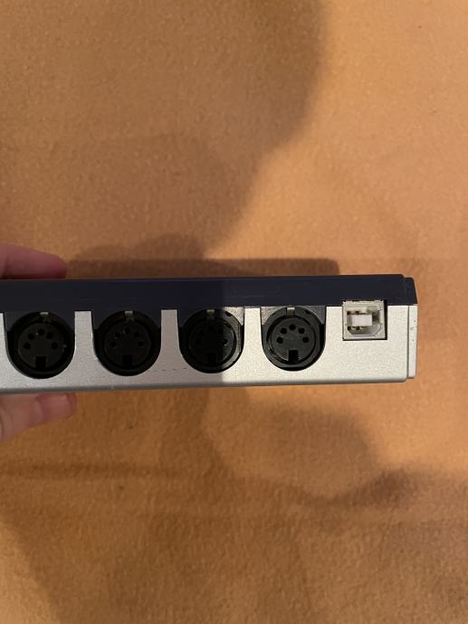 EDIROL UM2 USB MIDI Interface