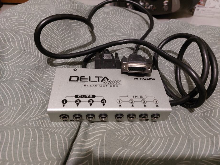 MAUDIO Delta break out box