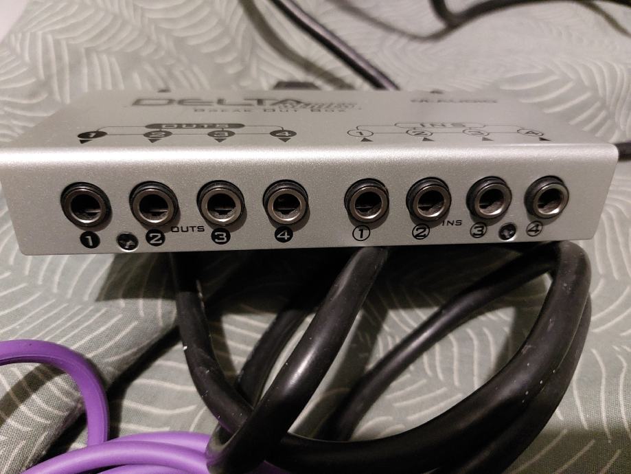 MAUDIO Delta break out box