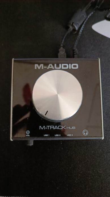 Zvucna USB M-Audio M-Track Hub