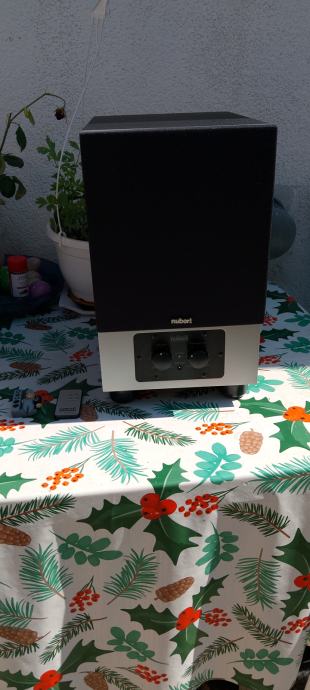 Nubert aktivni subwoofer 22cm 150W RMS,daljinski,odlican,snizeno 230E