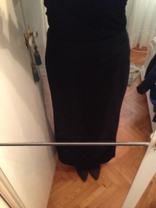 Crna duga suknja