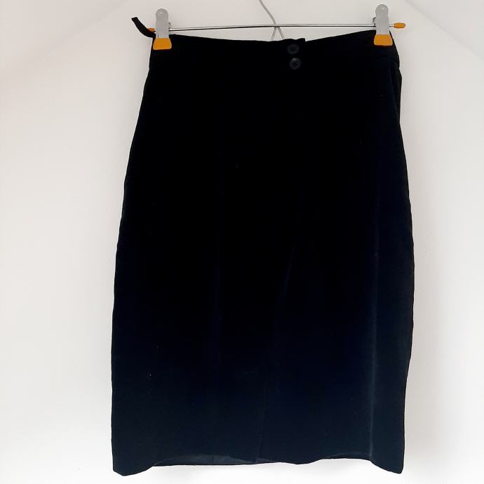 Crna mini suknja pliš baršun velvet 36 38