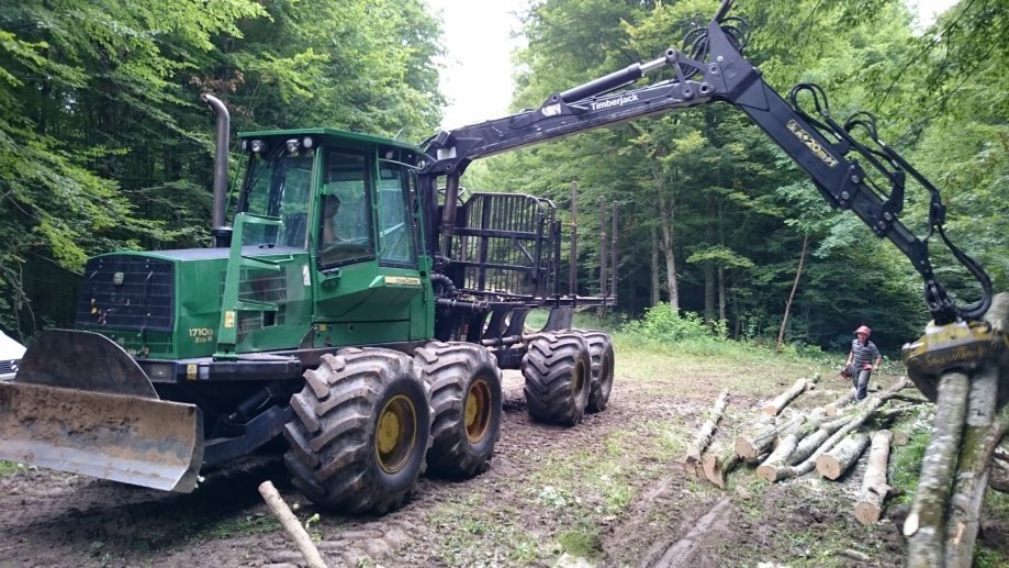 Forvarder, ekipaža, šumski traktor, šumski stroj