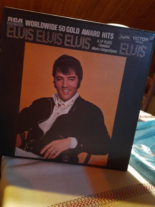 ALBUM ELVISA PRESLEYA