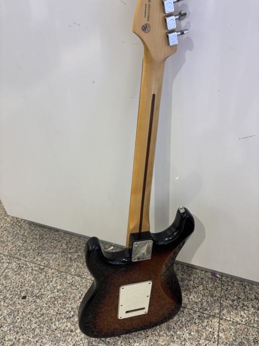 FENDER STRATOCAS…
