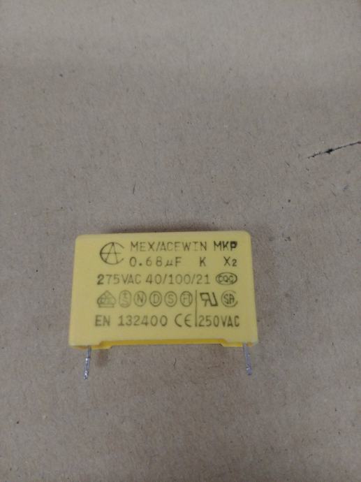Kondenzator 0,68 µF 680 nF 275VAC