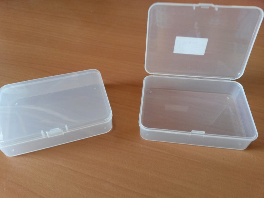Plastične kutijice za male predmete