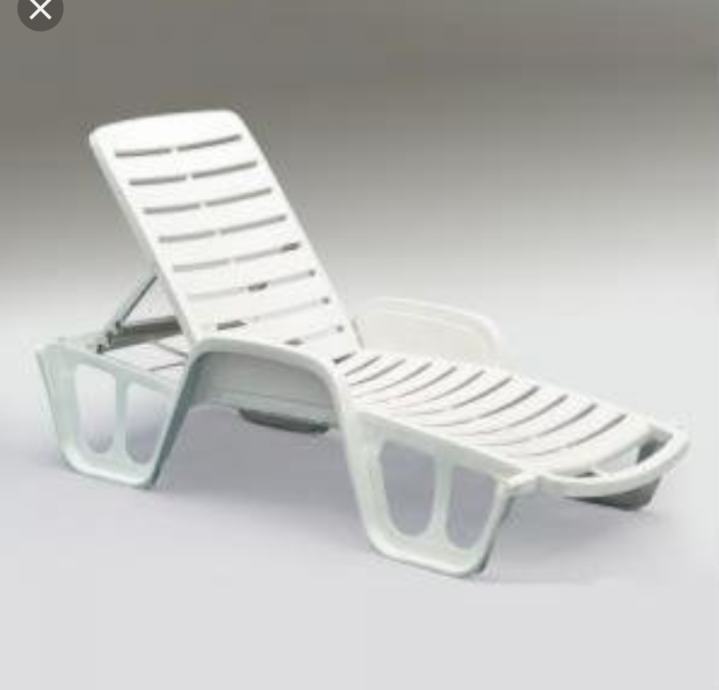 Plastične lezaljke za plažu