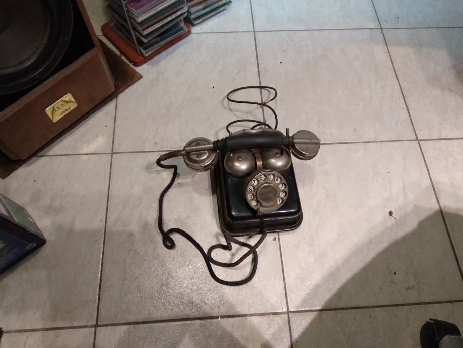 Vintage telefon prodajem