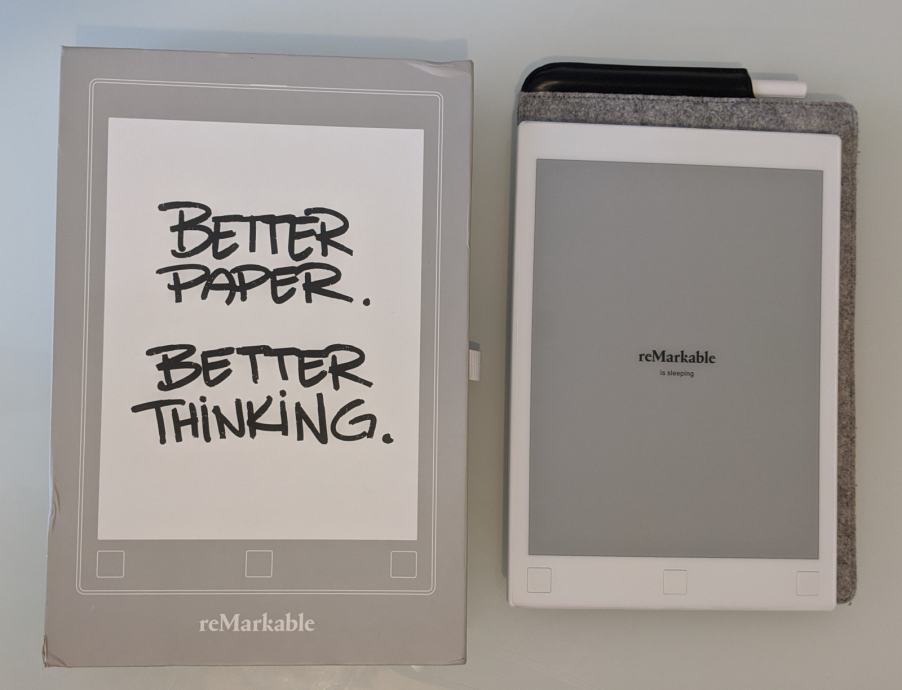 reMarkable paper tablet eReader s olovkom